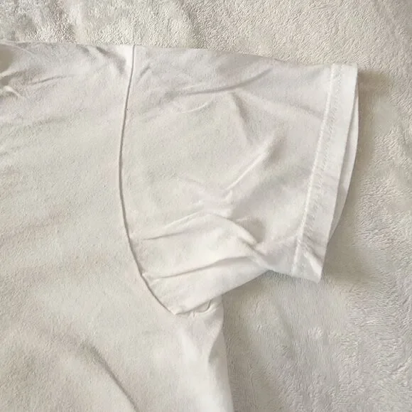 Headline White Tshirt With The Cryptid Club Graphics Size Medium - Picture 3 of 5